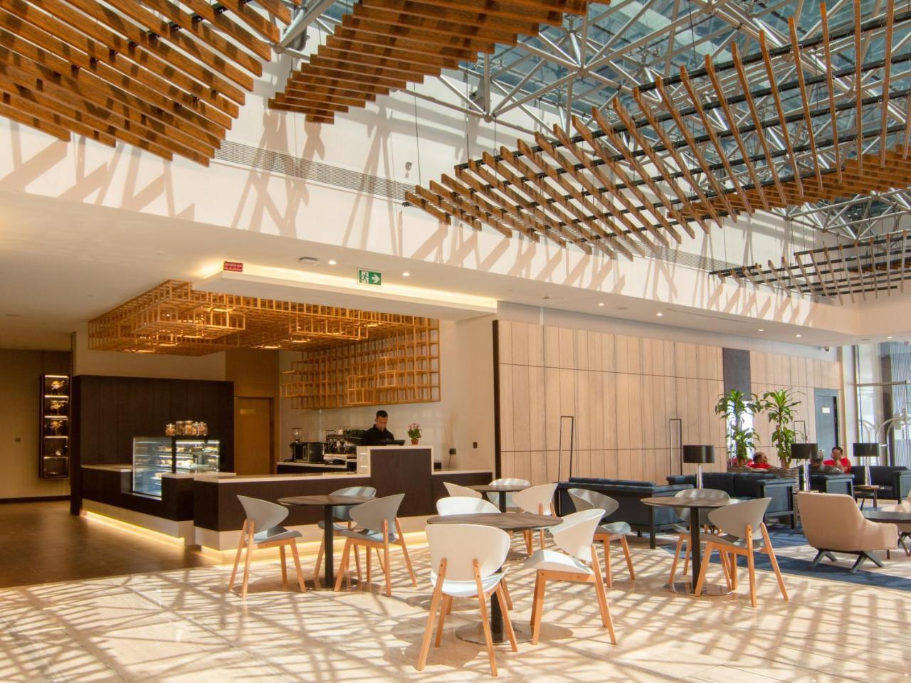 Flora Inn Hotel Dubai Airport Eksteriør billede